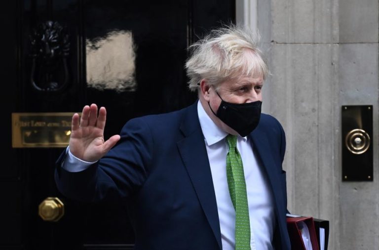 Reino Unido: ‘Partygate’ abre vários cenários para Boris Johnson