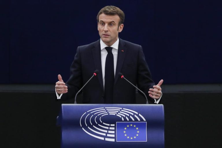 Macron propõe “nova ordem de segurança” europeia a negociar com Rússia