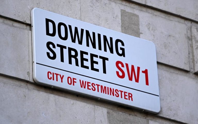 Polícia britânica está a investigar “festas” durante pandemia em Downing Street