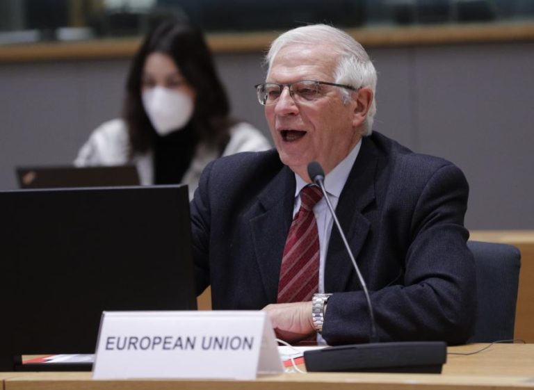 Moçambique/Ataques: Josep Borrell reúne-se com Nyusi e visita missão da UE
