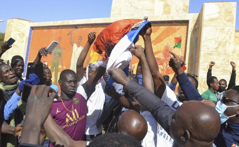 Burkina Faso: CEDEAO suspende Estado-membro após golpe de Estado