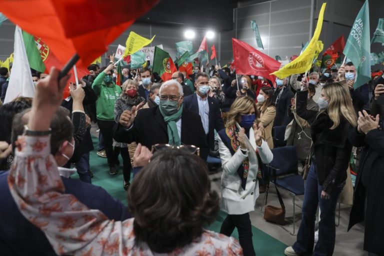 Legislativas: PS e PSD fazem a tradicional descida do Chiado no último dia da campanha