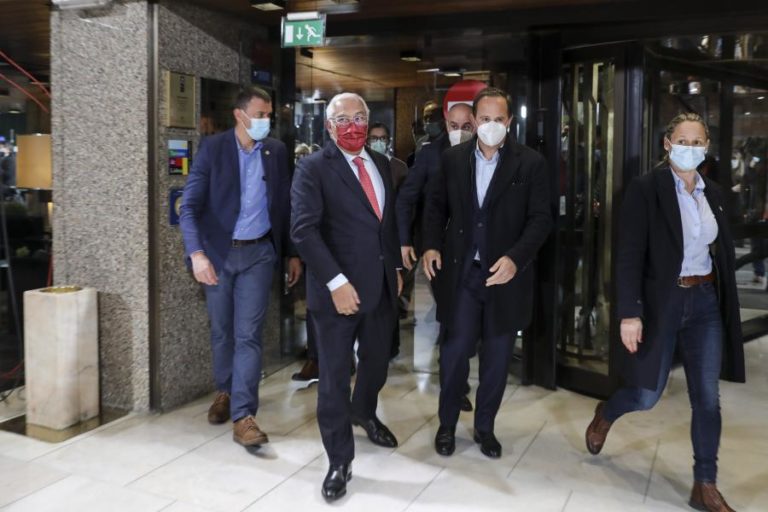 Legislativas:  Costa promete “maioria absoluta de diálogo” e fala em “cartão vermelho” à crise política