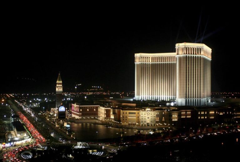 Macau quer mais de 90% dos autocarros “movidos com novas energias” até 2025
