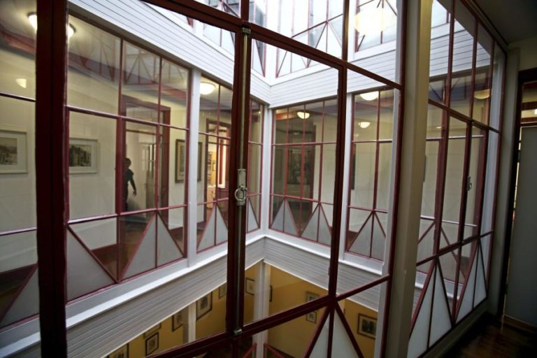 Edifício Chiado em Coimbra recebe exposição de arte contemporânea