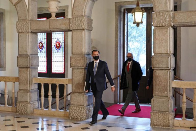 Iniciativa Liberal escolhe fundador do partido Rodrigo Saraiva como líder parlamentar