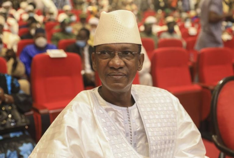 Mali: UE sanciona cinco altos responsáveis da junta militar, incluindo PM