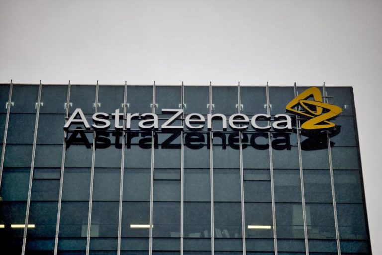 Lucro da AstraZeneca cai para cerca de 100 ME em 2021