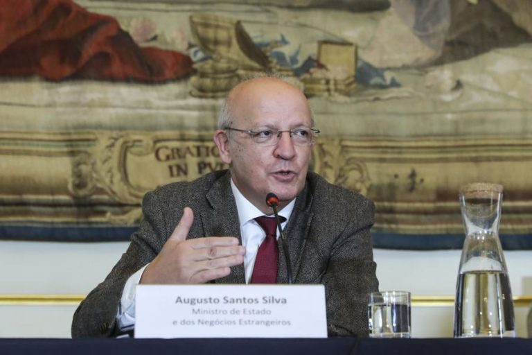 Portugal condena “movimentações armadas” na capital da Guiné-Bissau