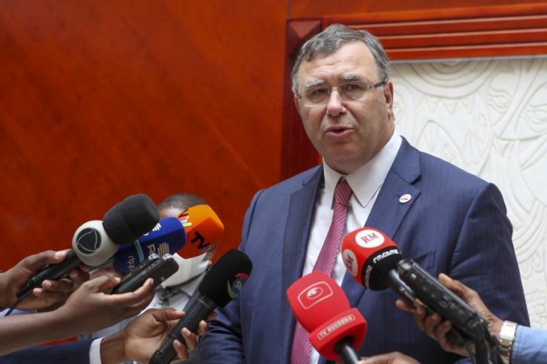 Moçambique/Ataques: Nova suspensão dos trabalhos implicaria abandono do projeto – Totalenergies