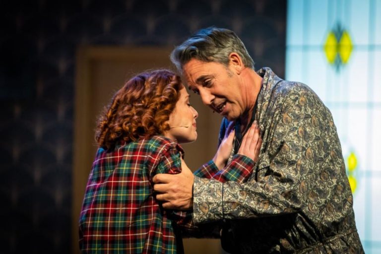 Diogo Infante regressa ao palco do Teatro da Trindade com “O amor é tão simples”