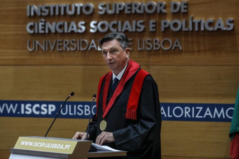Ucrânia: Vamos dar uma oportunidade aos russos e acreditar que 4.ª-feira não será o Dia D — Borut Pahor