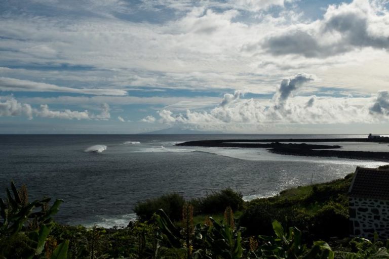 Cerca de 700 sismos registados na ilha de São Jorge em 24 horas, mas só 48 sentidos
