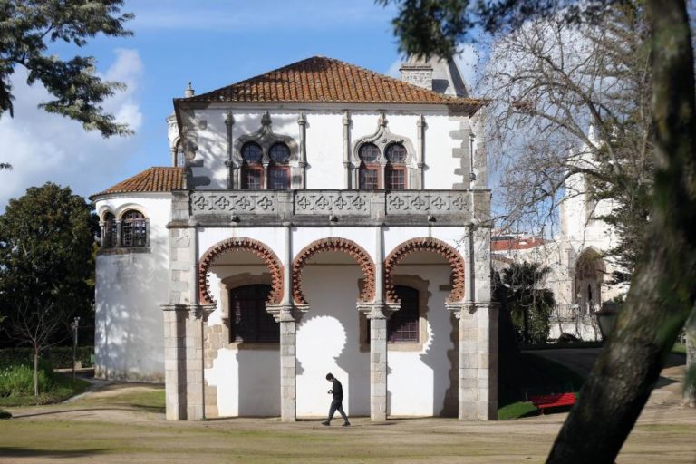 José M. Rodrigues expõe em Évora fotografias inspiradas no mundo atual