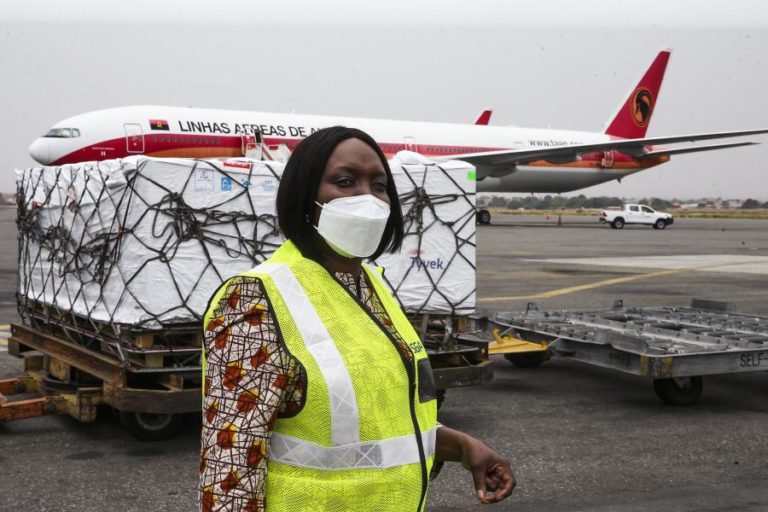Covid-19: Ministra da Saúde angolana agradece a Portugal doação de vacinas à CPLP
