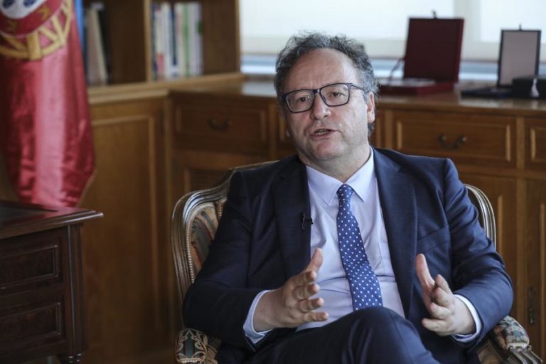 Ucrânia: Assis quer comentador Alexandre Guerreiro fora da Presidência do Conselho de Ministros