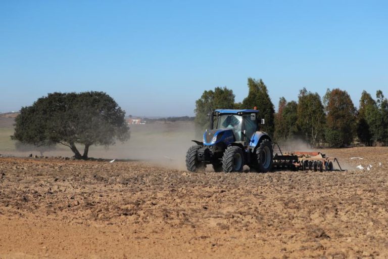 Apoio à renovação de tratores agrícolas com mais de 1.300 candidaturas aprovadas