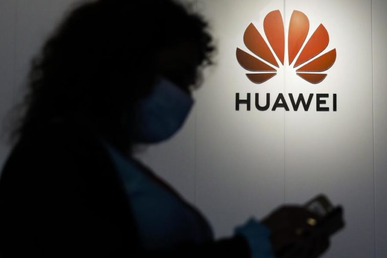 Lucro da chinesa Huawei aumenta 75,9% em 2021 para 16.280 ME