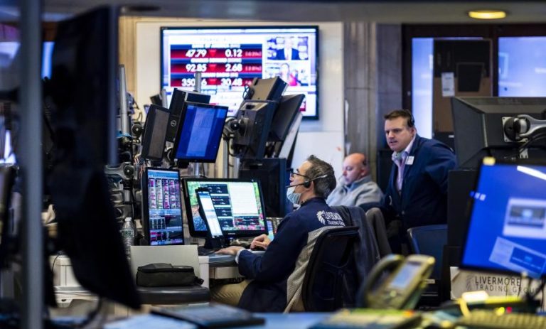 Wall Street fecha em alta com investidores satisfeitos com economia dos EUA