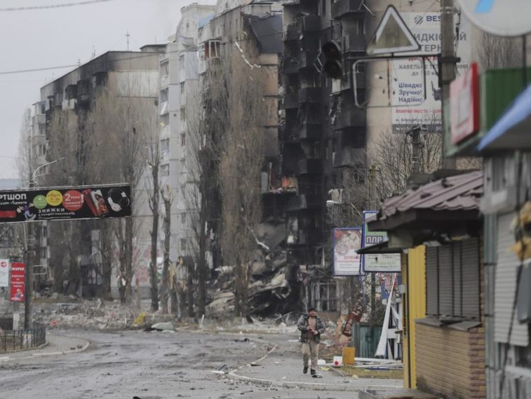 Ucrânia: Ataque aéreo russo em Cherniguiv mata pelo menos nove pessoas
