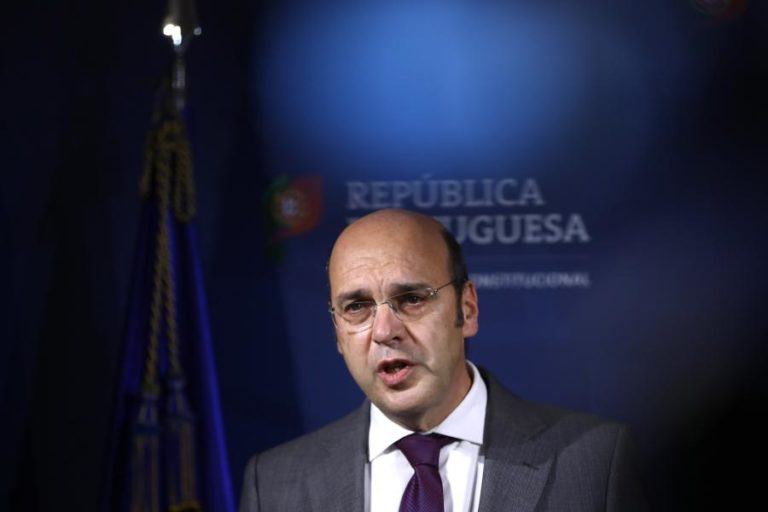 Ministro da Economia diz que Estado tem de “dar o exemplo” nas florestas