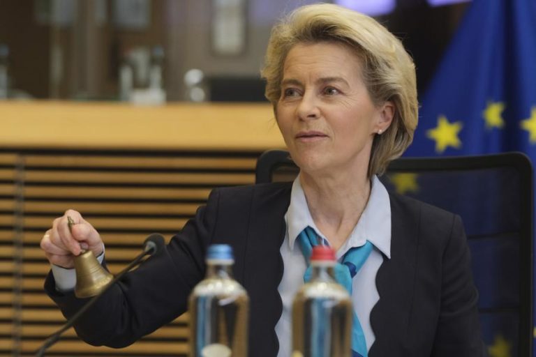 Ucrânia: Von der Leyen garante a Zelensky que “caminho europeu do país já começou”