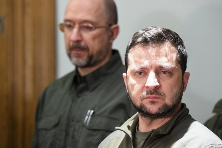 Ucrânia: Zelensky defende que sem negociações a guerra não vai parar