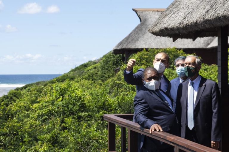 PR/Moçambique: Nyusi quer aposta no turismo para combater pobreza