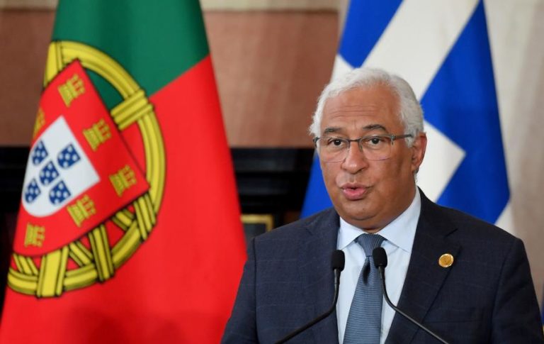 Costa reúne-se com bancada do PS na 4.ª feira após apresentar novo Governo em Belém