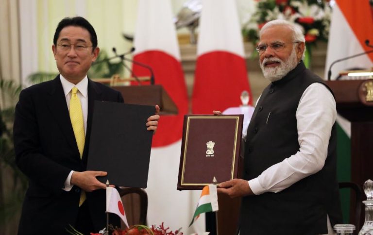 Ucrânia: PM japonês pressiona homólogo indiano a agir face a conflito