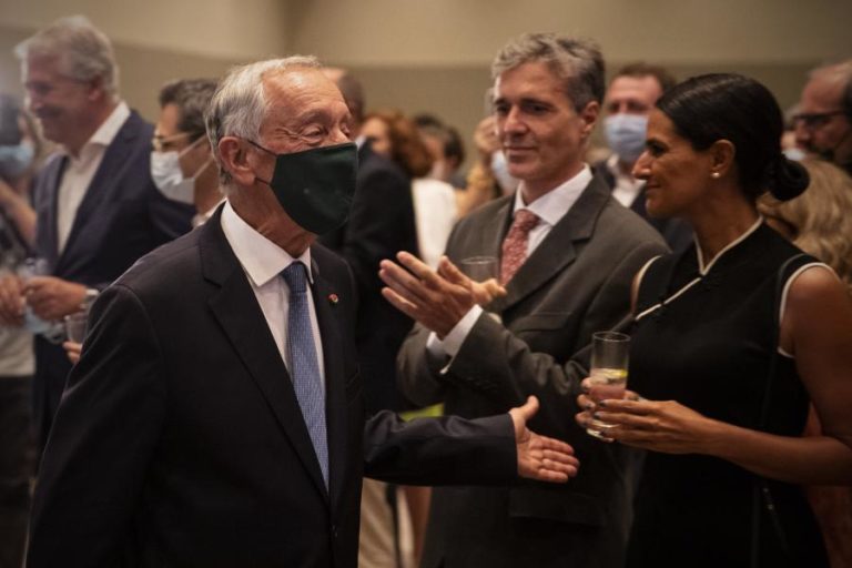 PR/Moçambique: Marcelo assegura empenho de Costa em cimeira bilateral “crucial”