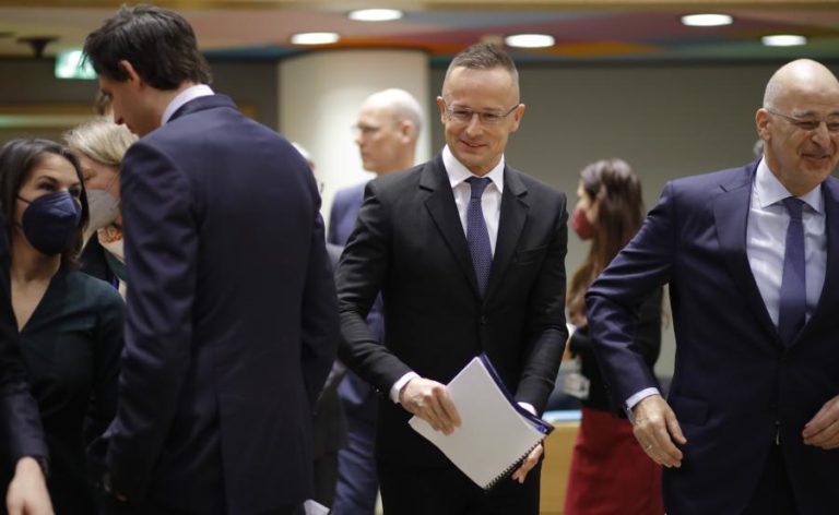 Ucrânia: Hungria rejeita sanções que possam colocar em risco segurança energética