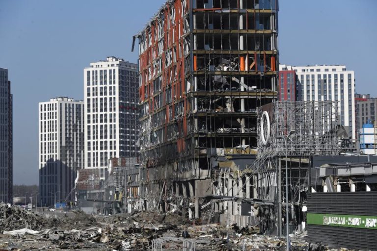 Ucrânia: Polónia, Lituânia e Kiev juntas na pesquisa sobre alegados crimes de guerra