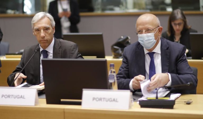 Portugal saúda aprovação de «bússola estratégica», um “marco” para a UE