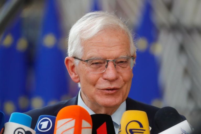 Ucrânia: Borrell exclui que Putin corte fornecimento de petróleo e gás à Europa