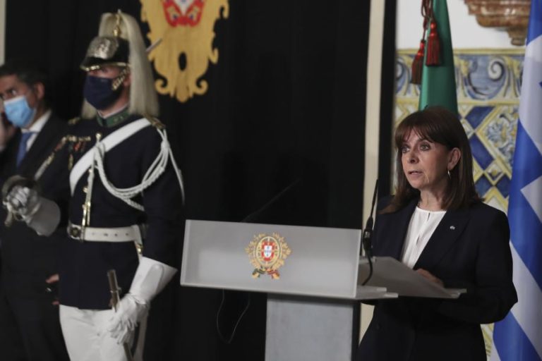 Ucrânia: Presidente da Grécia realça critérios a cumprir para adesão à UE  