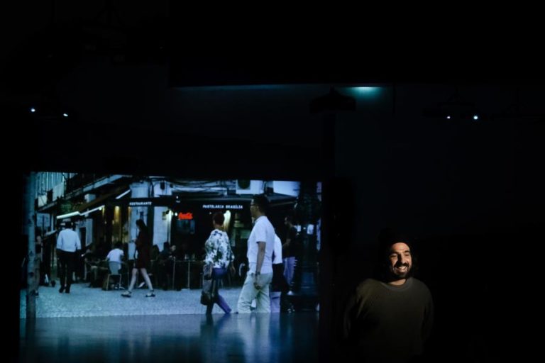 Vídeos de Vhils, ambientalismo e artistas emergentes em exposição no MAAT