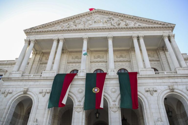 IL abdica de apresentar novo nome para vice-presidente da AR depois do chumbo na eleição