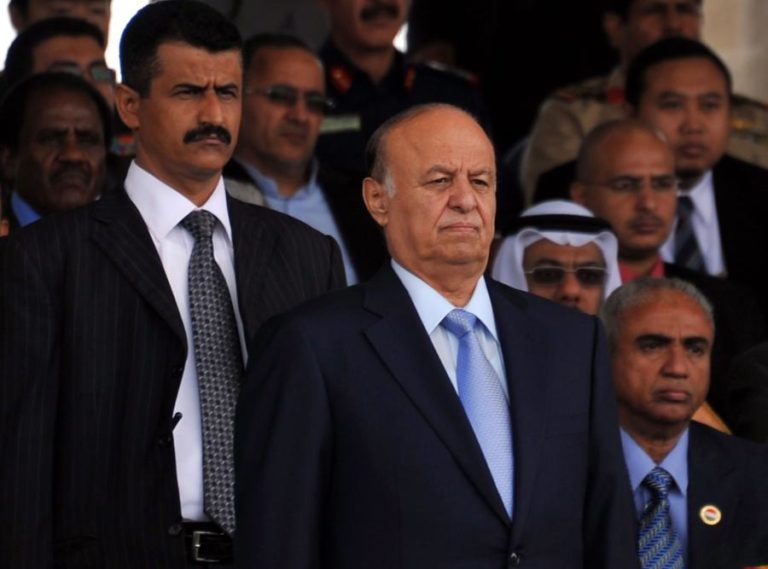 Presidente do Iémen transfere poderes para novo conselho