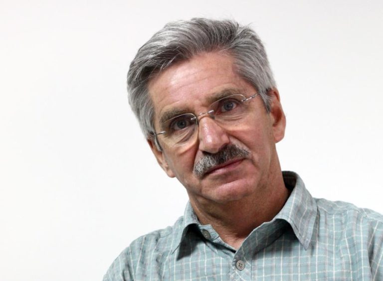 Jornalista António Caeiro conta em livro história de “uma comunidade portuguesa única” mas também da China