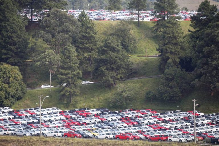 Vendas de veículos caíram 22,47% no Brasil em março