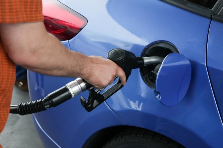 Crise/Energia: Gasóleo sobe 6 cêntimos para a semana e a gasolina 2 cêntimos