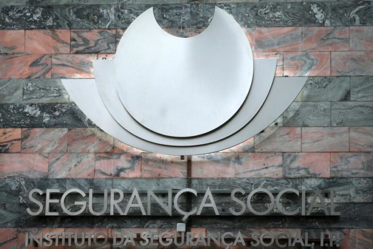 OE2022: Excedente da Segurança Social deverá aumentar em 342,2 ME para 2.596 ME