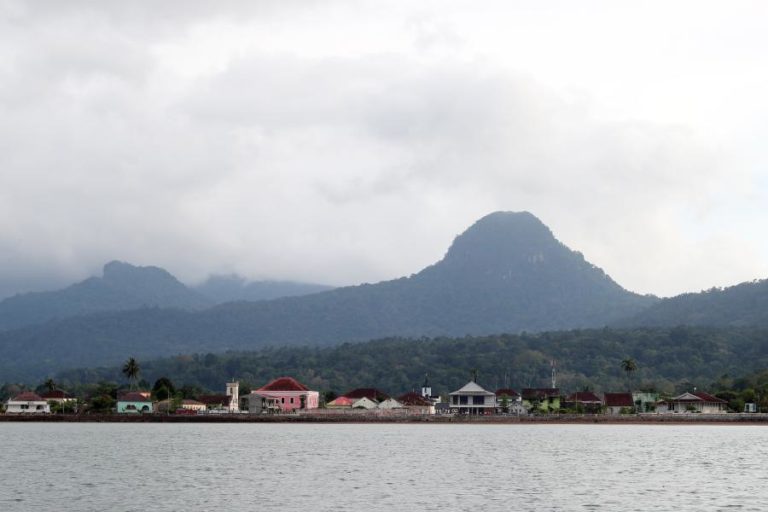 Presidente do Príncipe quer voos diretos de países vizinhos para a ilha