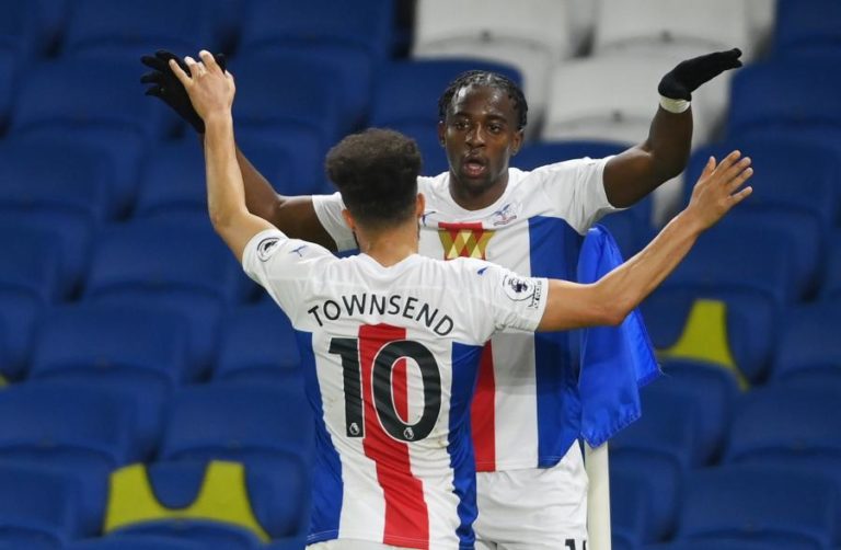 Arsenal é derrotado pelo Palace e divide quarto lugar com rival Tottenham