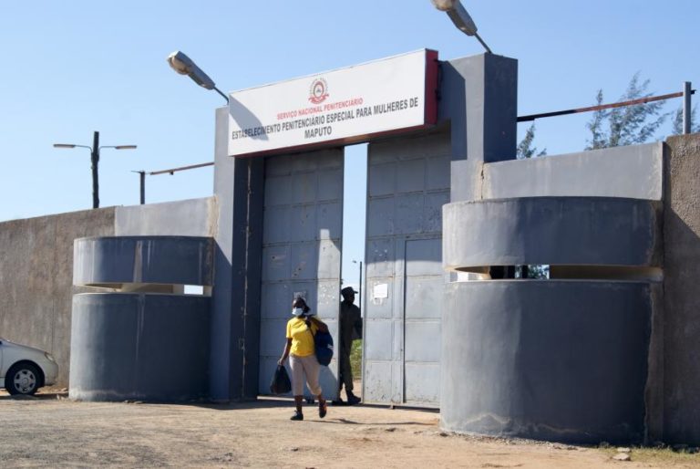 Perto de 400 detidos num ano por tráfico de droga em Maputo – Polícia