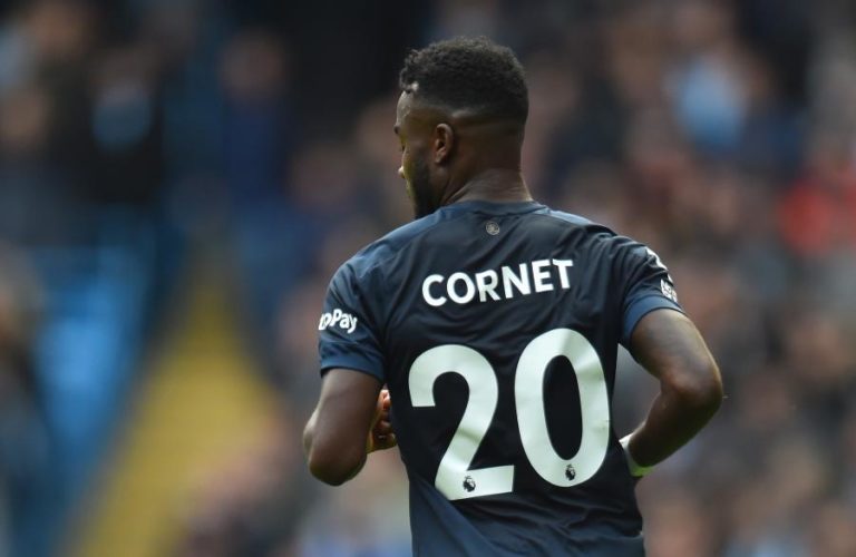 Burnley volta a vencer frente ao Everton e fica perto de deixar zona de despromoção