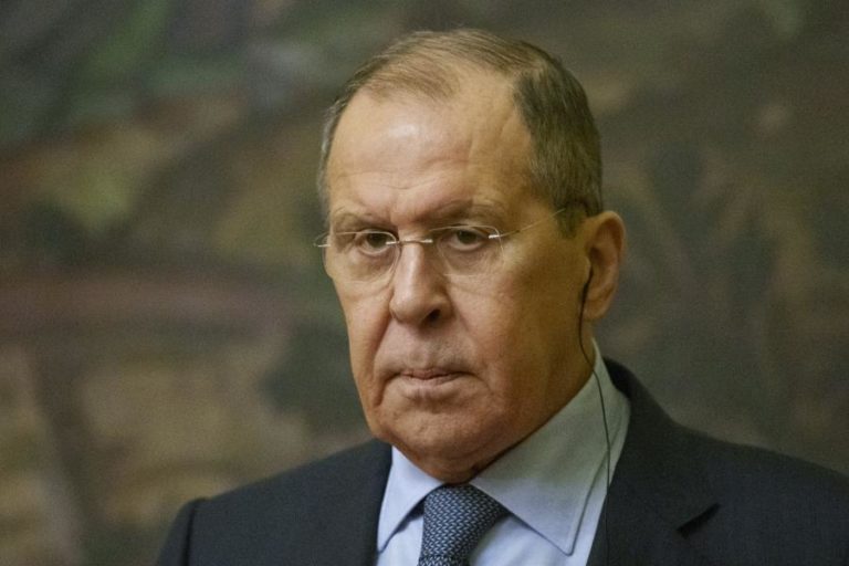 Ucrânia: Lavrov acusa Kiev de “provocação mentirosa” em Bucha para “torpedear” negociações