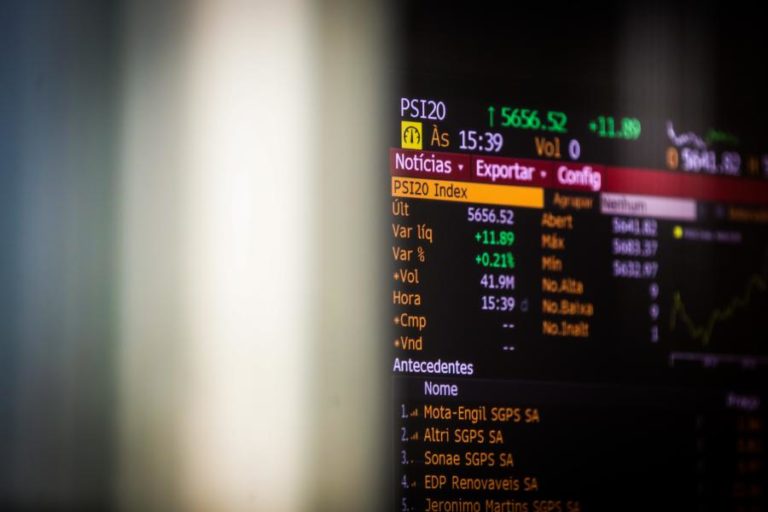 Bolsa de Lisboa abre a cair 0,35%