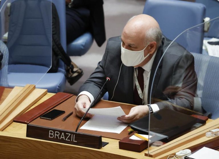 Ucrânia: Brasil justifica com comissão em andamento abstenção na ONU contra a Rússia